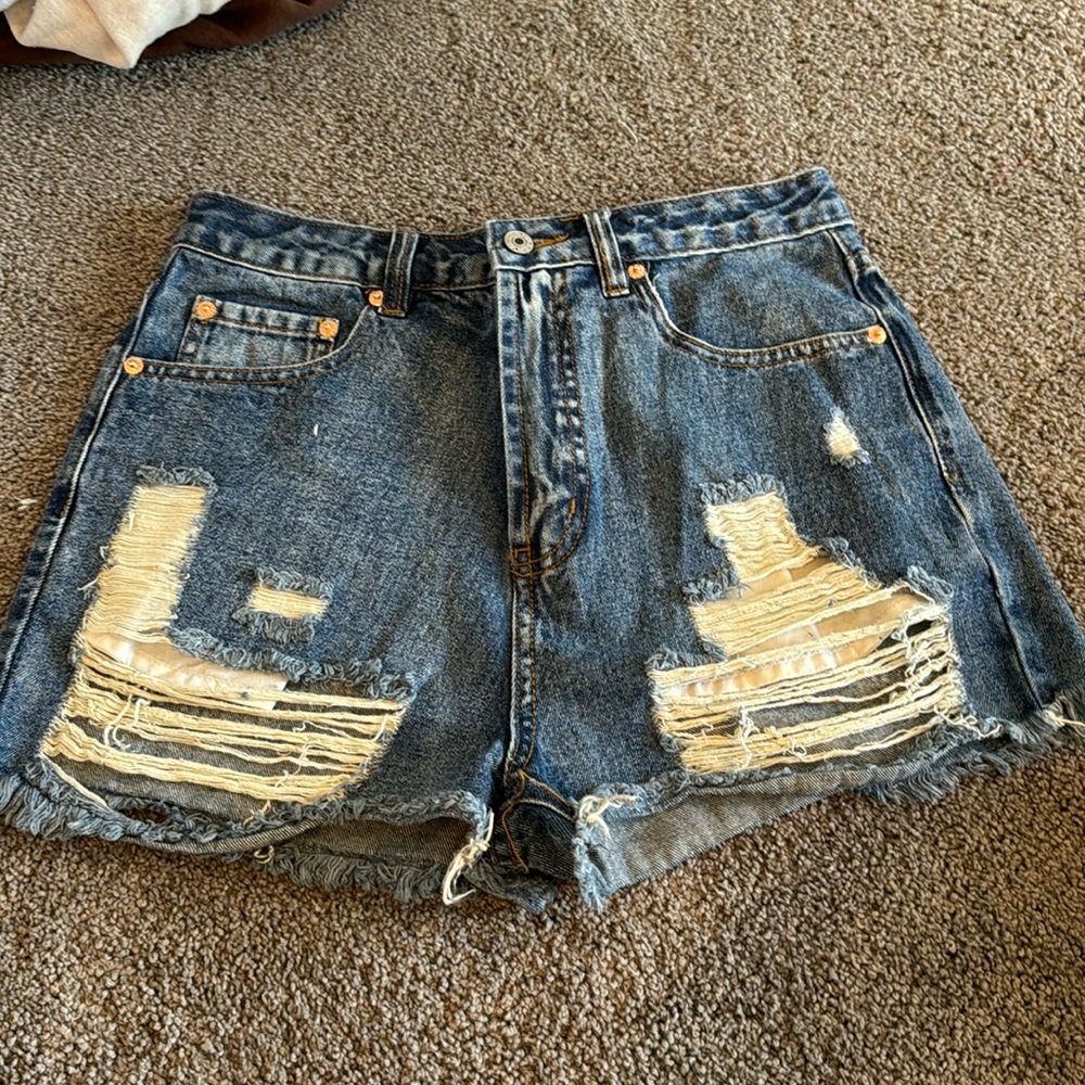 SIGNATURE8 JEAN SHORTS